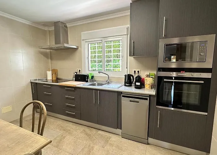 Mikaela House Marbella Malaga *