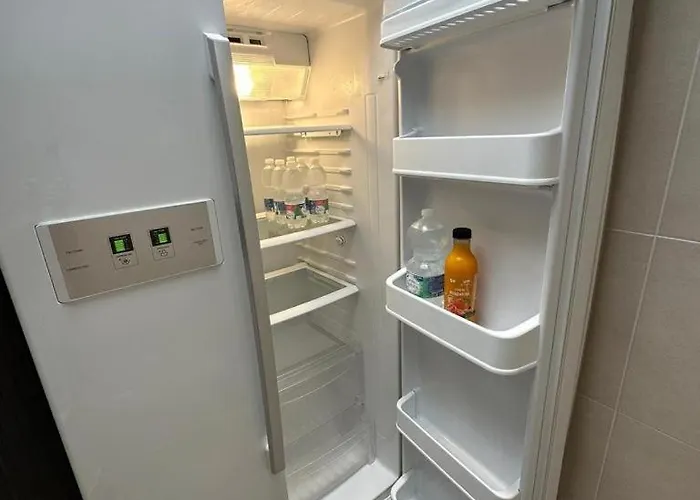 Mikaela House Marbella Malaga *